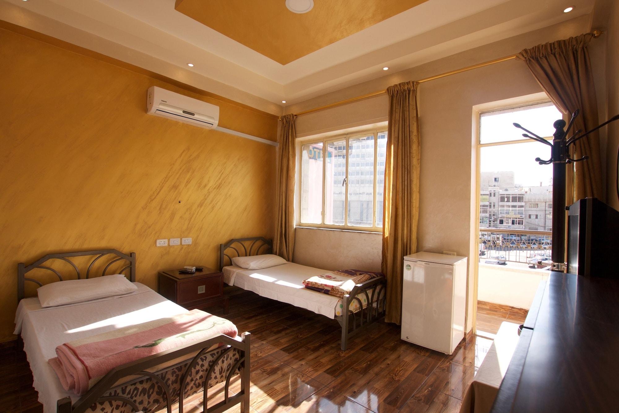 Sun Rise Hotel & Hostel & Tours Аман Екстериор снимка