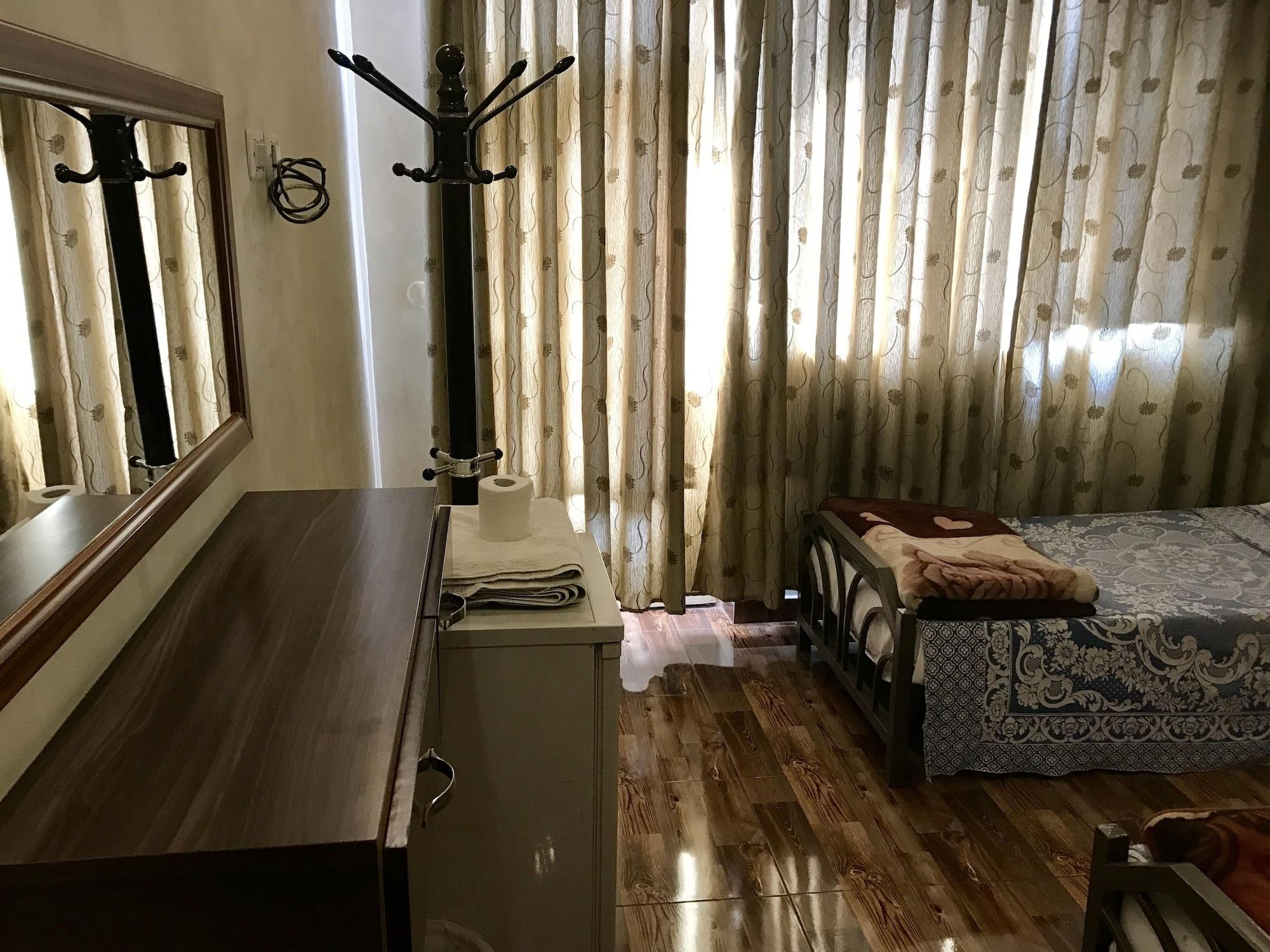 Sun Rise Hotel & Hostel & Tours Аман Екстериор снимка