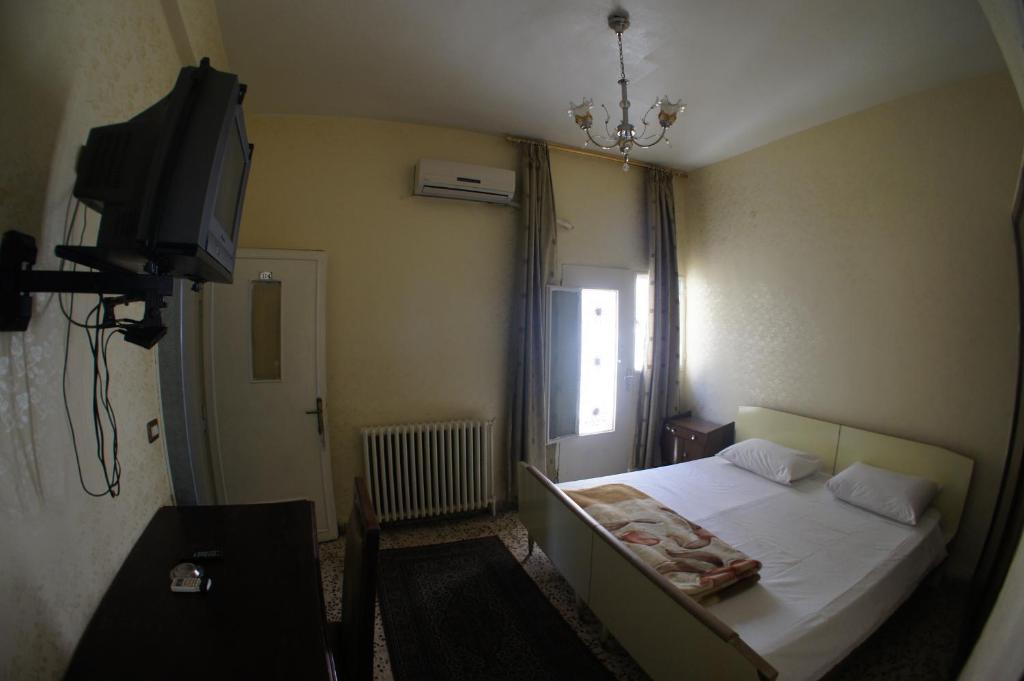 Sun Rise Hotel & Hostel & Tours Аман Екстериор снимка