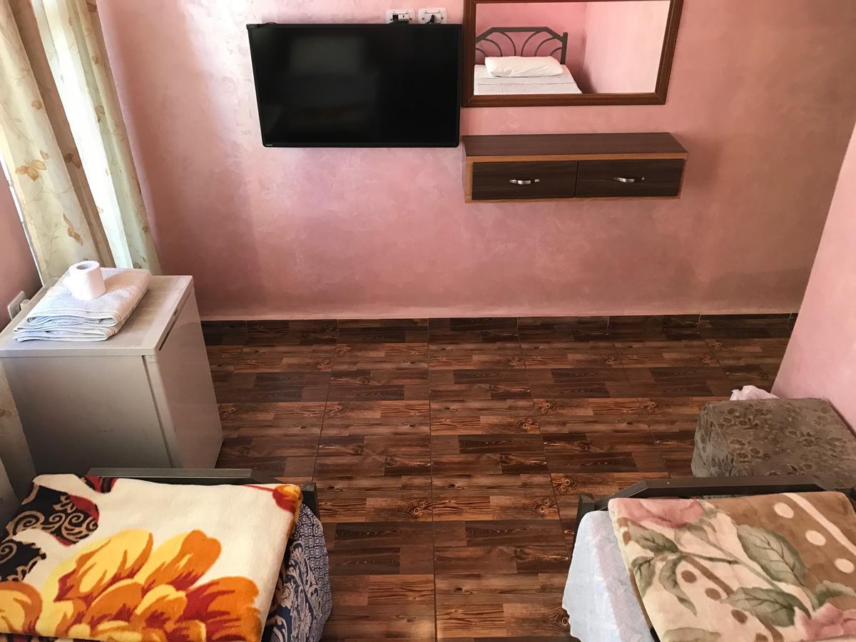 Sun Rise Hotel & Hostel & Tours Аман Екстериор снимка