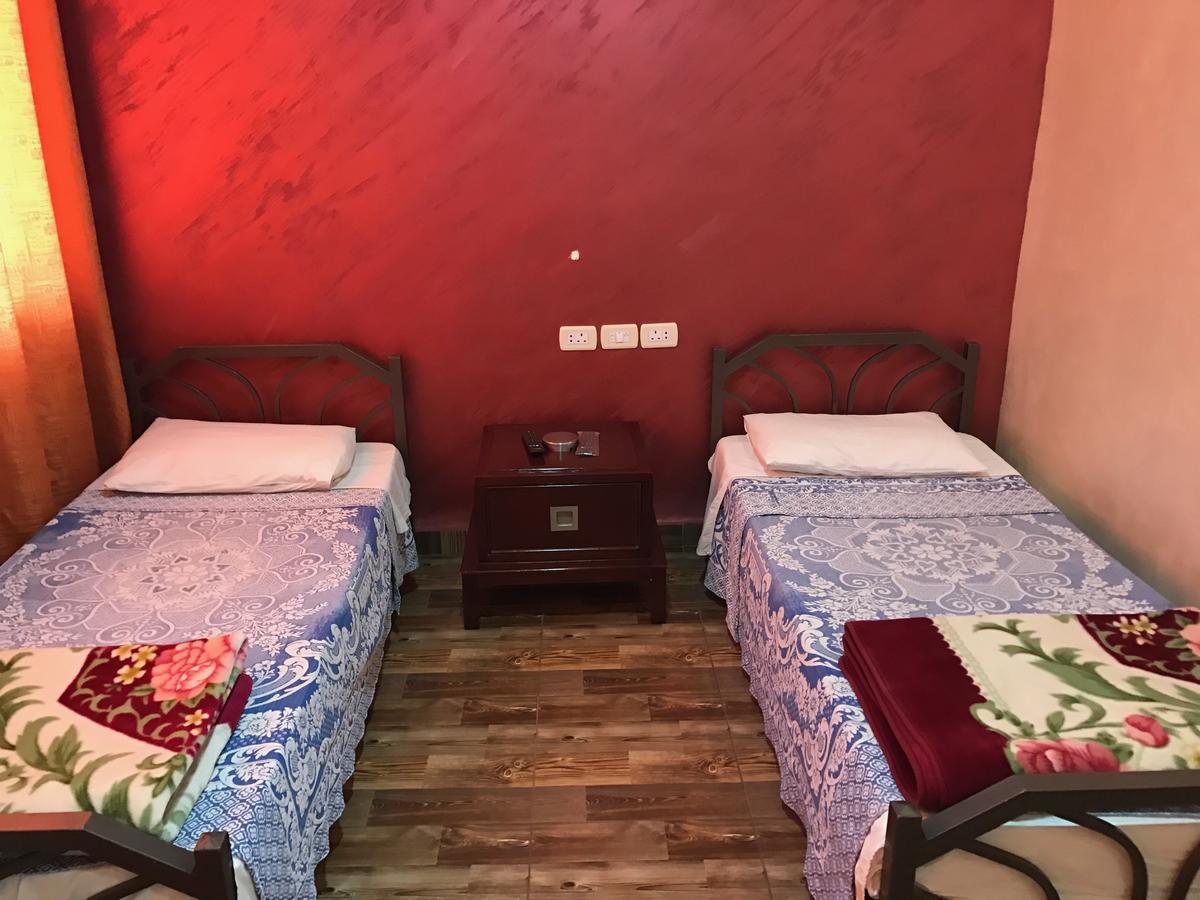 Sun Rise Hotel & Hostel & Tours Аман Екстериор снимка