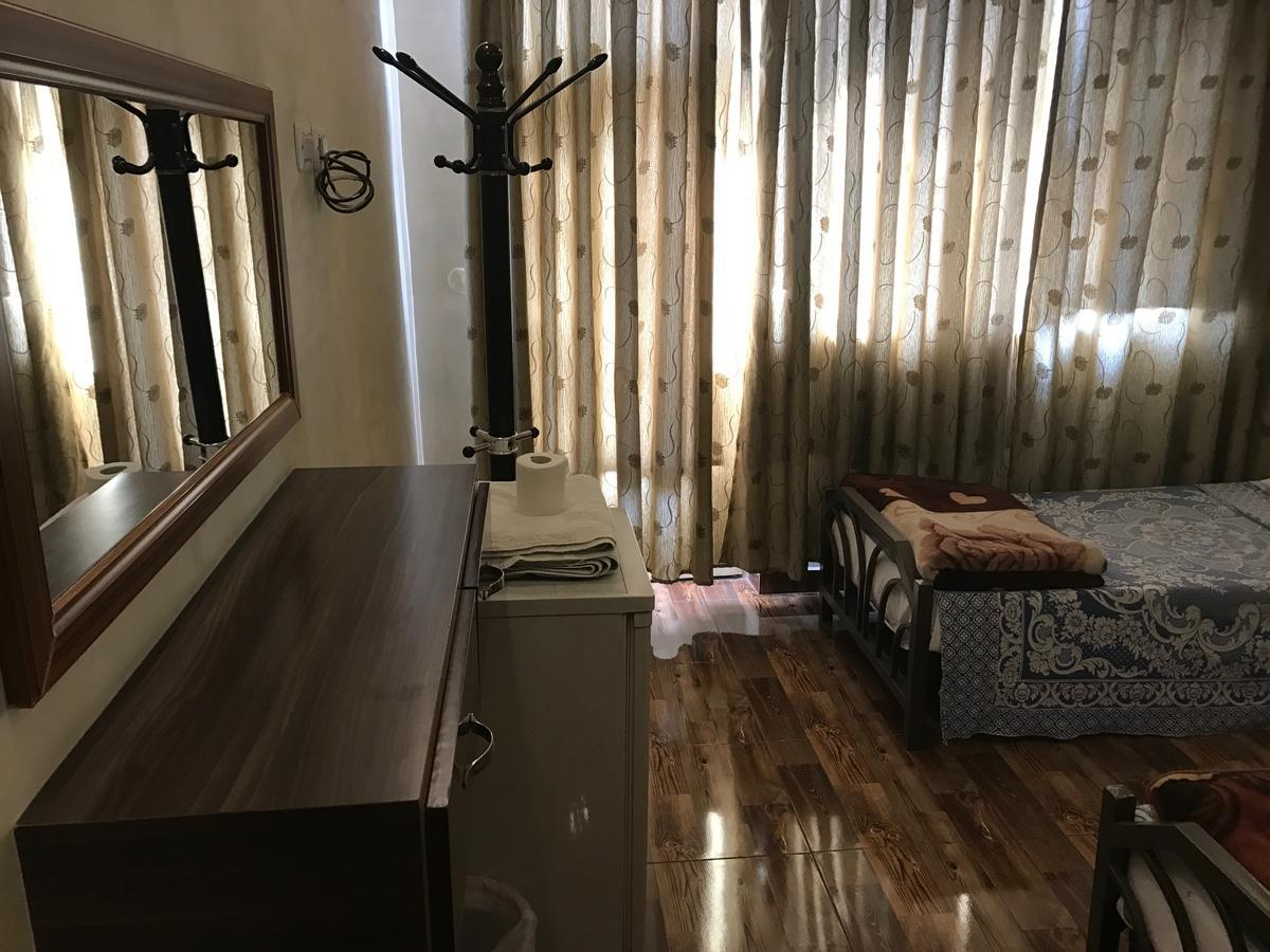 Sun Rise Hotel & Hostel & Tours Аман Екстериор снимка