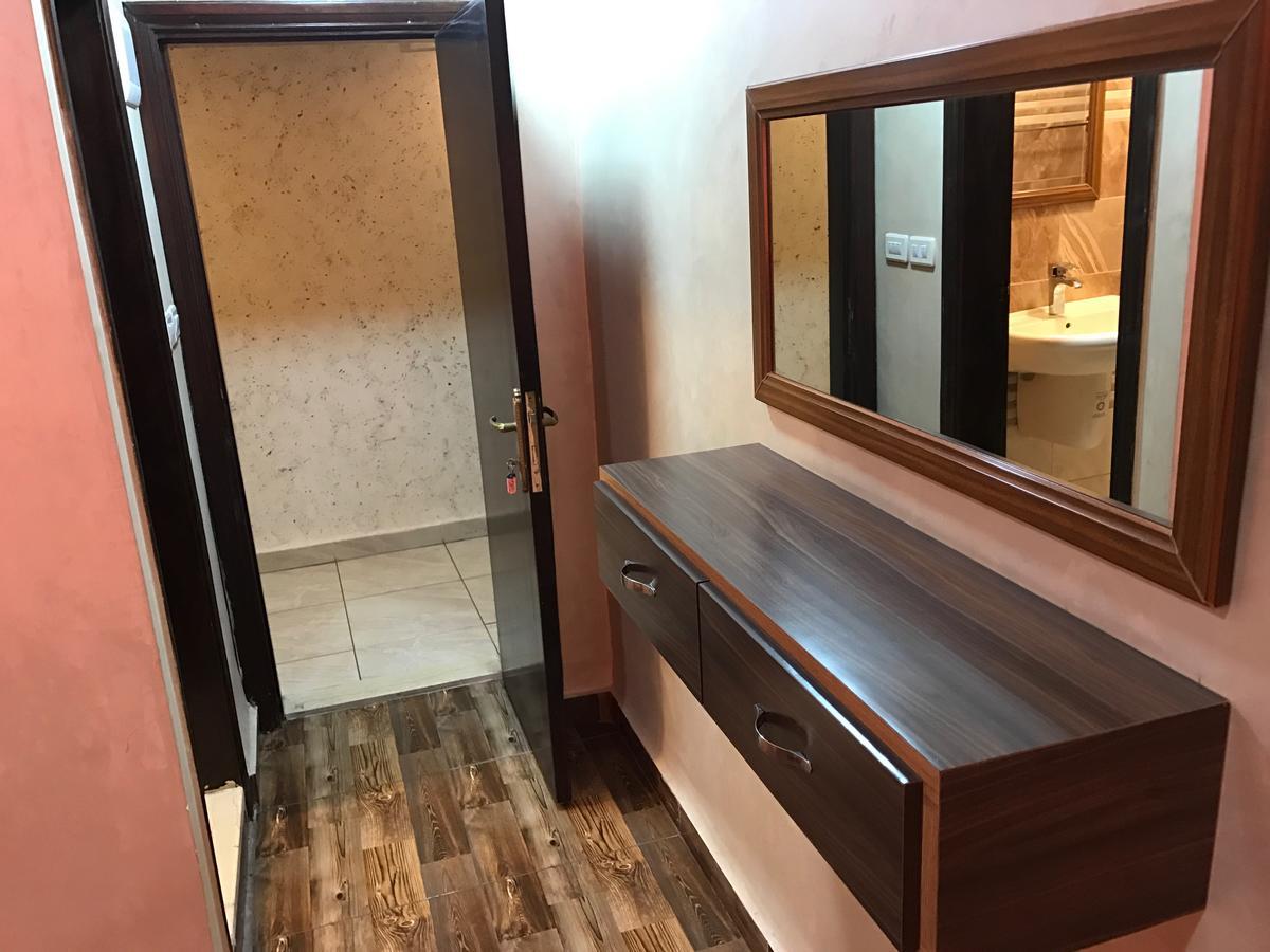 Sun Rise Hotel & Hostel & Tours Аман Екстериор снимка