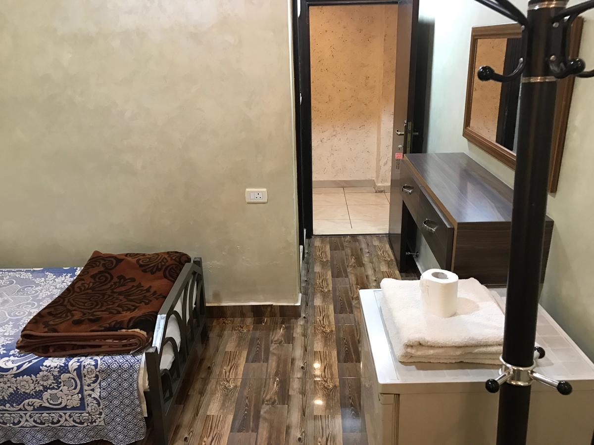 Sun Rise Hotel & Hostel & Tours Аман Екстериор снимка