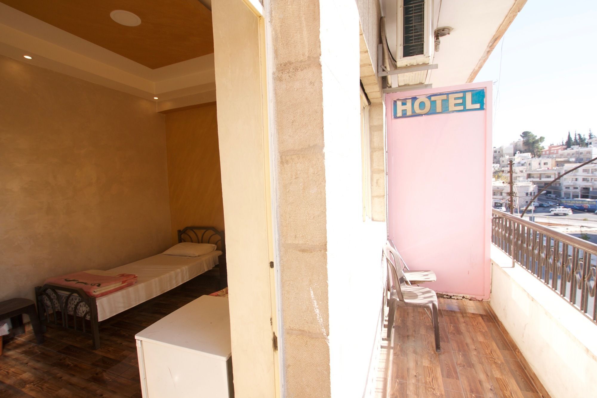 Sun Rise Hotel & Hostel & Tours Аман Екстериор снимка